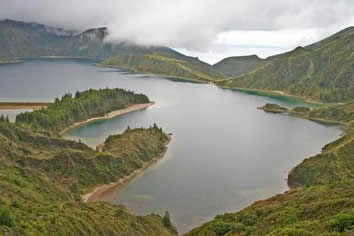 Azores, lake