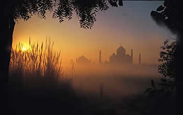 India, Agra, sunset over the Taj Mahal