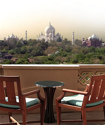 India, Agra, the Oberoi Amarvilas Hotel balcony view, photographer Steven Hummel